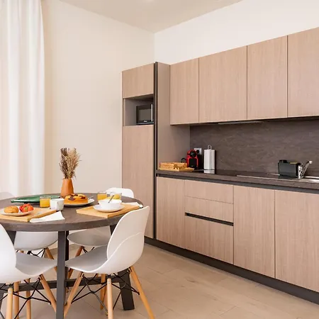 Mamma Mia Holidays - Maggiore Apartment Apartamento