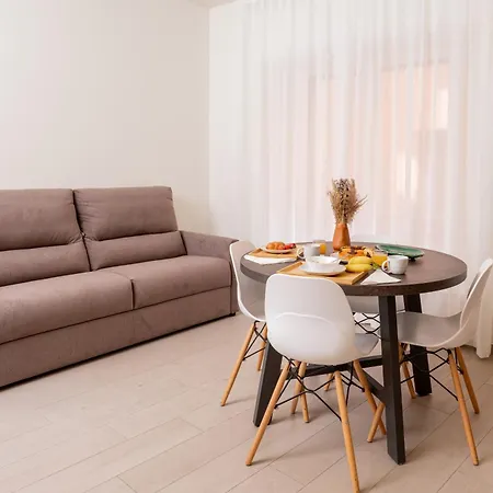 Mamma Mia Holidays - Maggiore Apartment * Bolonia