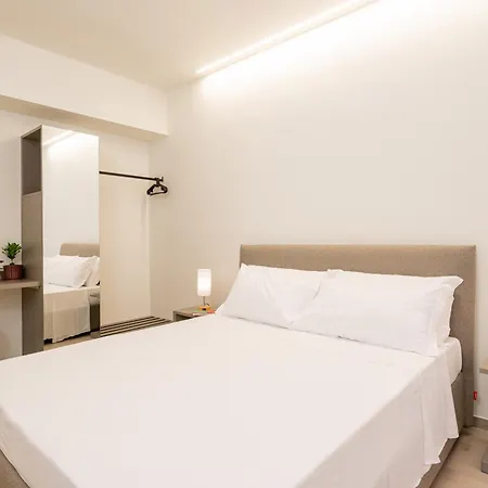 Mamma Mia Holidays - Maggiore Apartment Apartamento Bolonia