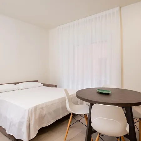 Mamma Mia Holidays - Maggiore Apartment Apartamento